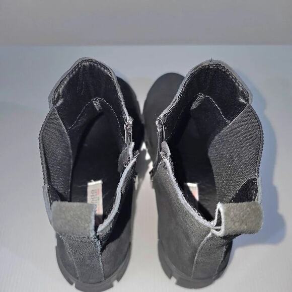 NEW Blondo Posey Ankle Bootie Womens 9 Black Suede Waterproof Platform Chelsea - Picture 8 of 13
